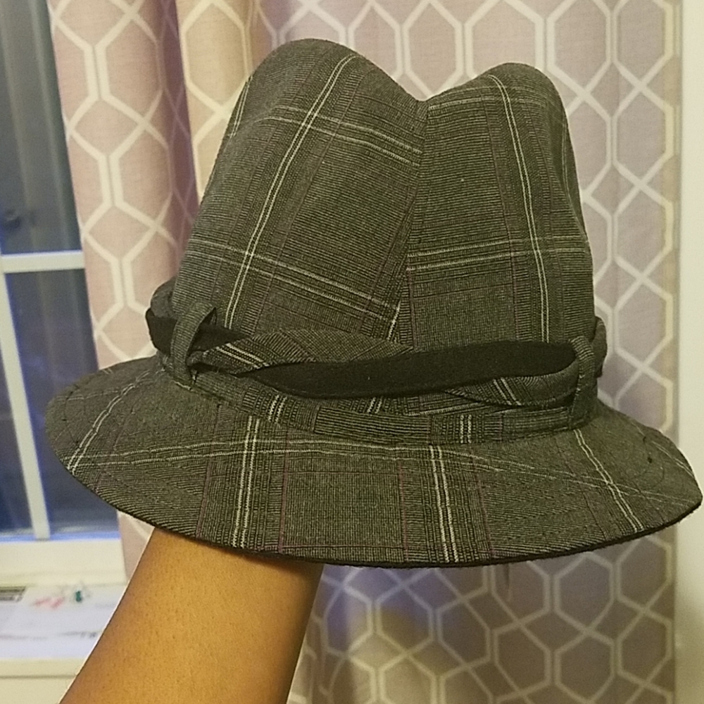 Twisted Checks Fedora